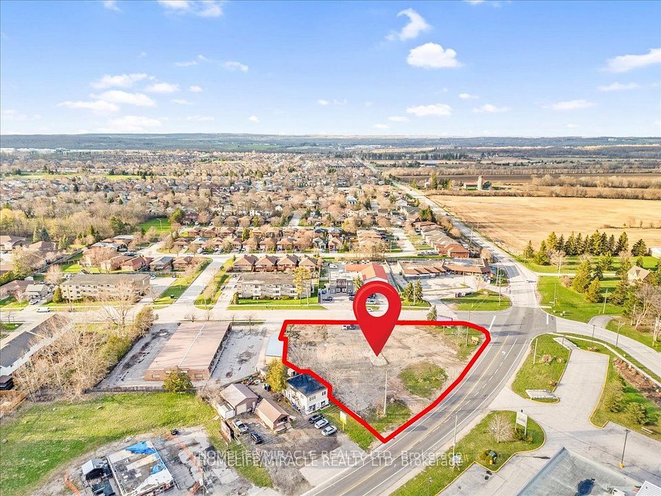 444 Blake Street, Barrie, ON L4M 1L3