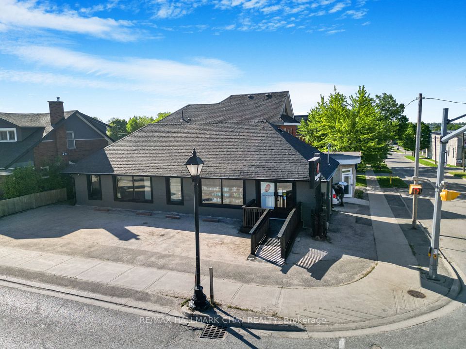 49 Colborne Street E, Orillia, ON L3V 1T5