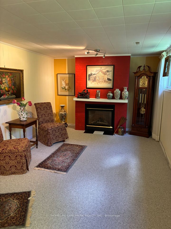 Semi-Detached  at 114 Steel Street S, Barrie, ON L4M 2G2, Barrie