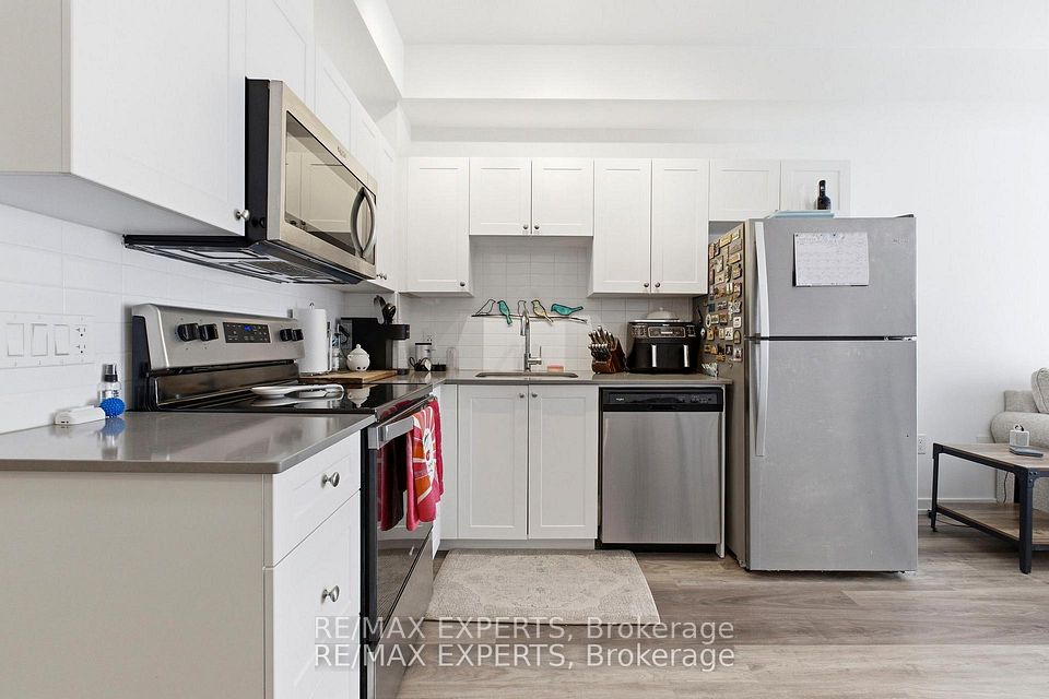 Condo Apartment at 430 Essa Road 325, Barrie, ON L4N 9C6, Barrie