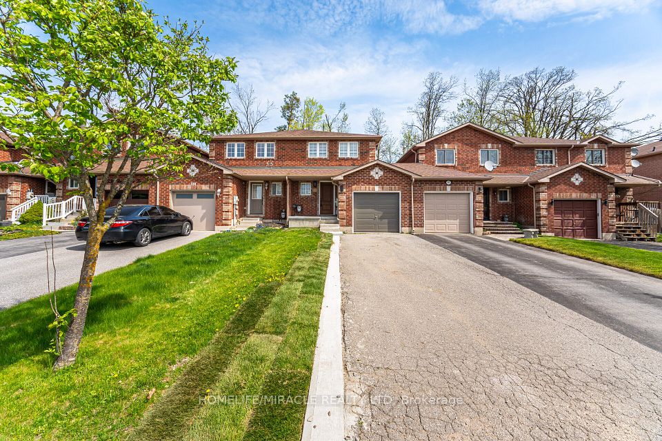 Att/Row/Townhouse at 340 Dunsmore Lane, Barrie, ON L4M 7B2, Barrie