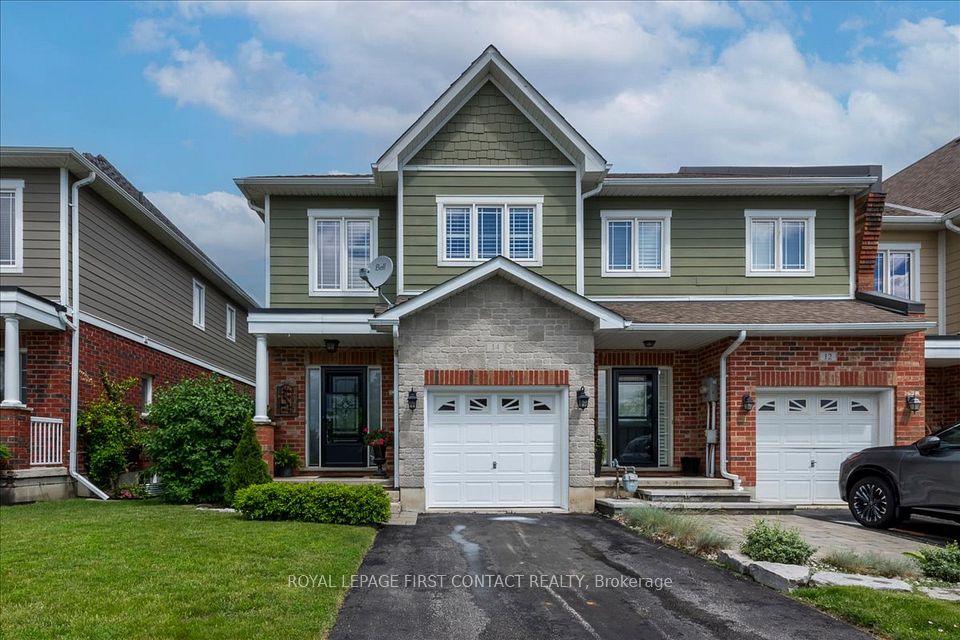 Att/Row/Townhouse at 14 Claudio Crescent, Barrie, ON L4N 9E2, Barrie
