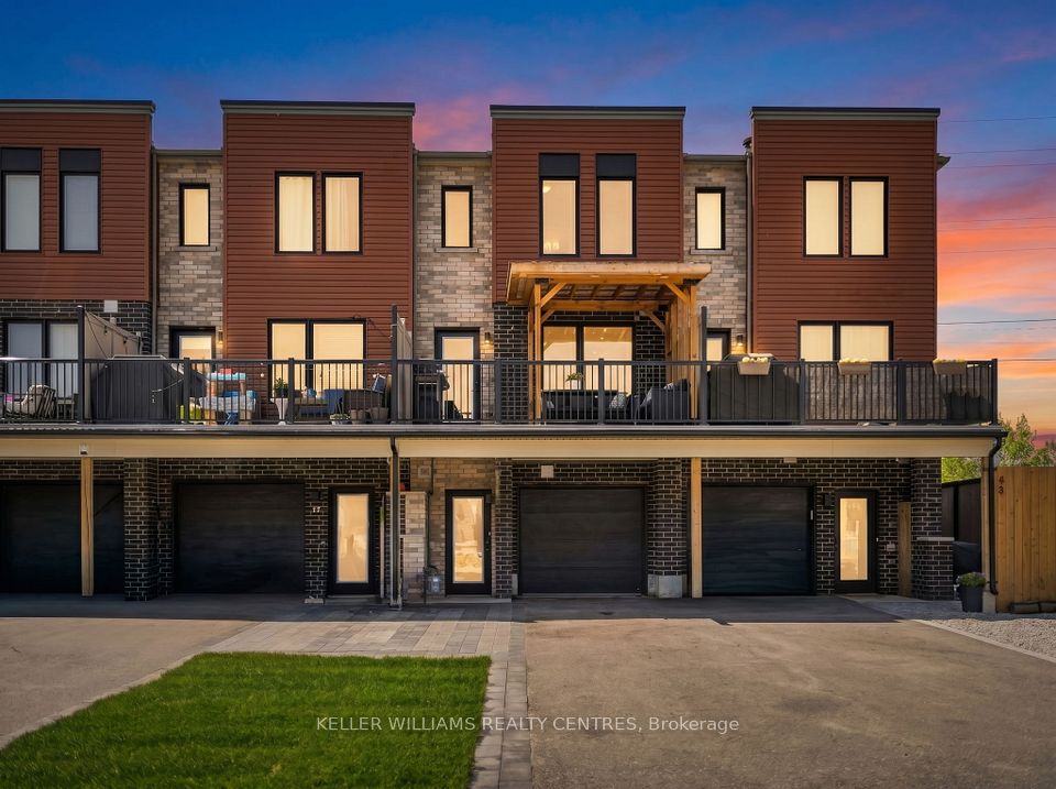 Att/Row/Townhouse at 43 Fairlane Avenue, Barrie, ON L9J 0N1, Barrie