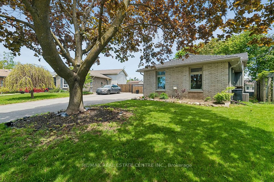 Detached at 47 Christie Crescent, Barrie, ON L4N 4V2, Barrie