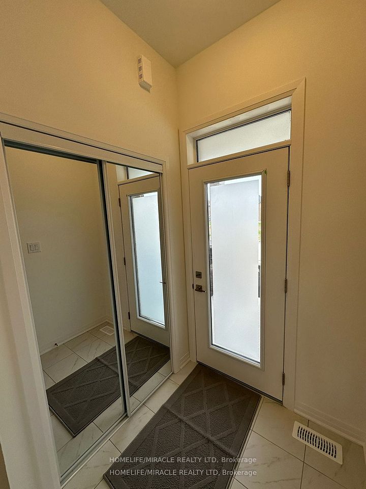 Att/Row/Townhouse at 41 Sagewood Avenue, Barrie, ON L9J 0K3, Barrie