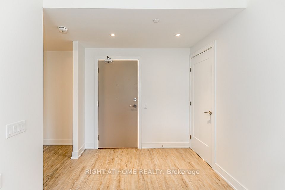 Condo Apartment at 185 Dunlop Street E 617, Barrie, ON L4M 1B2, Barrie