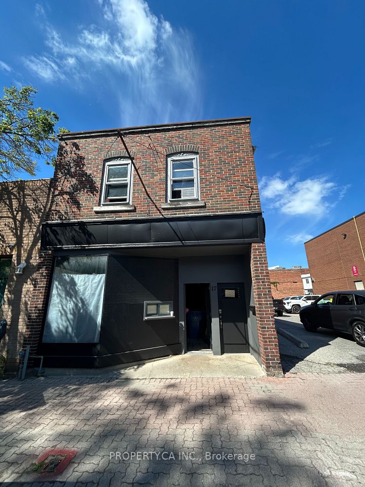 17 West Street S, Orillia, ON L3V 5G2