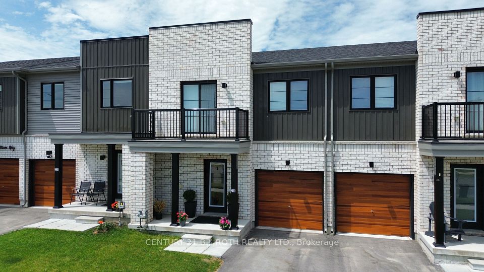 Att/Row/Townhouse at 236 Prince William Way, Barrie, ON L4N 0Y9, Barrie