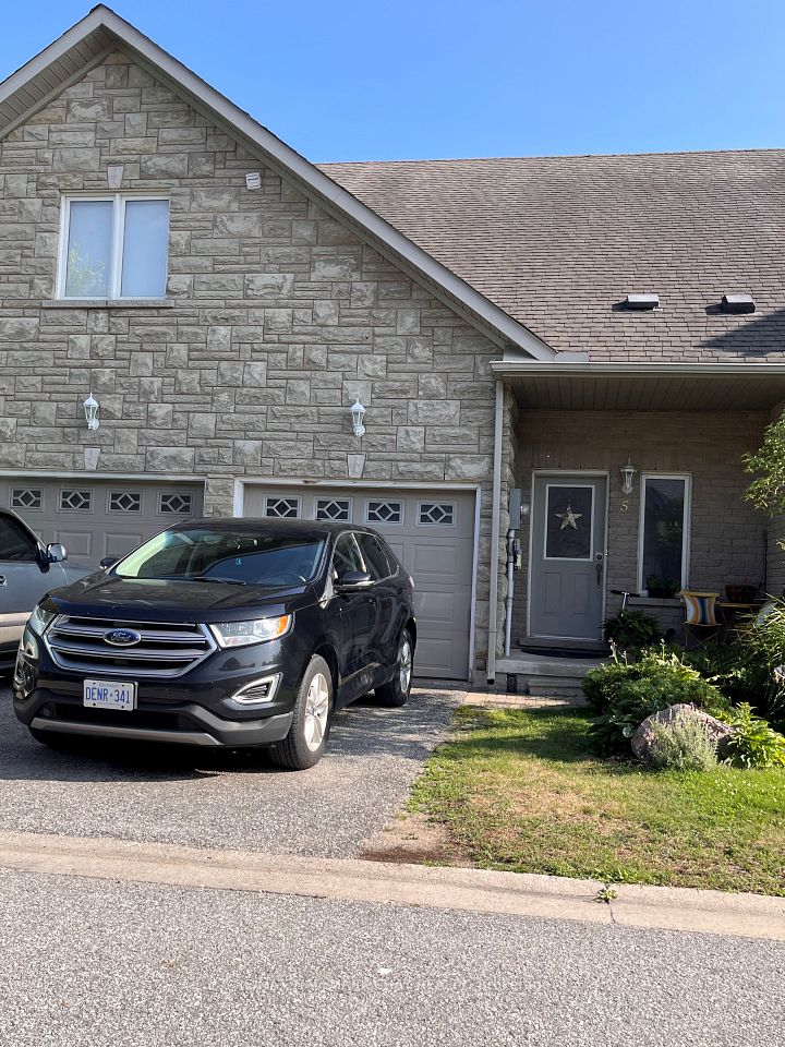 Att/Row/Townhouse at 125 Huronia Road 5, Barrie, ON L4N 4G1, Barrie