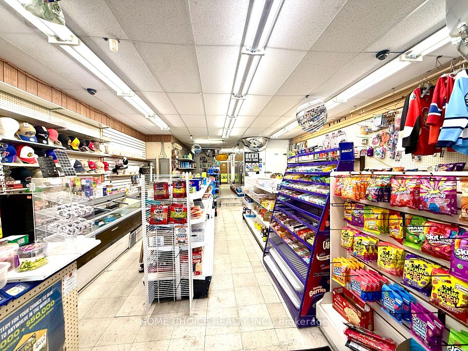 68 Dunlop Street W, Barrie, ON L4N 1A6