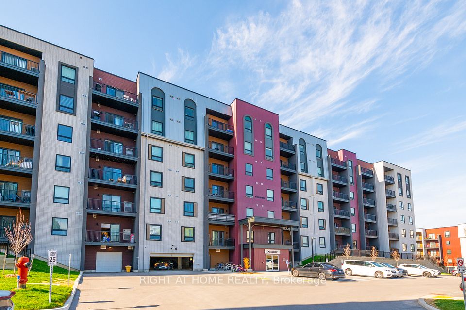 Condo Apartment at 4 Spice Way 507, Barrie, ON L9J 0M2, Barrie