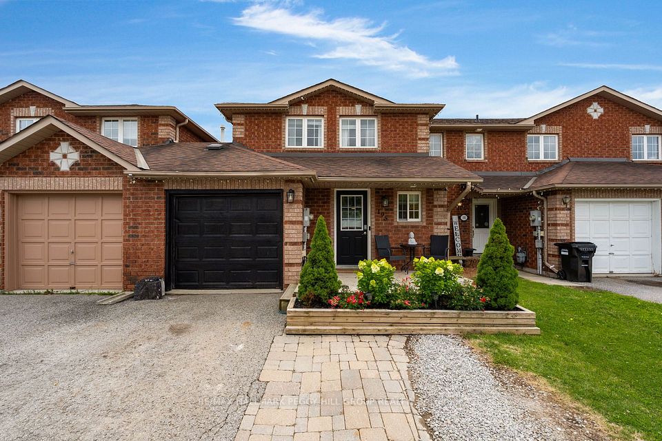 Att/Row/Townhouse at 195 Dunsmore Lane, Barrie, ON L4M 6Z8, Barrie