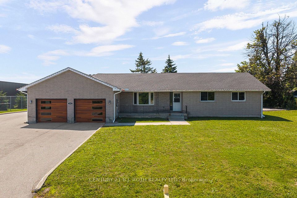 355 Mapleview Drive W, Barrie, ON L4N 9L5