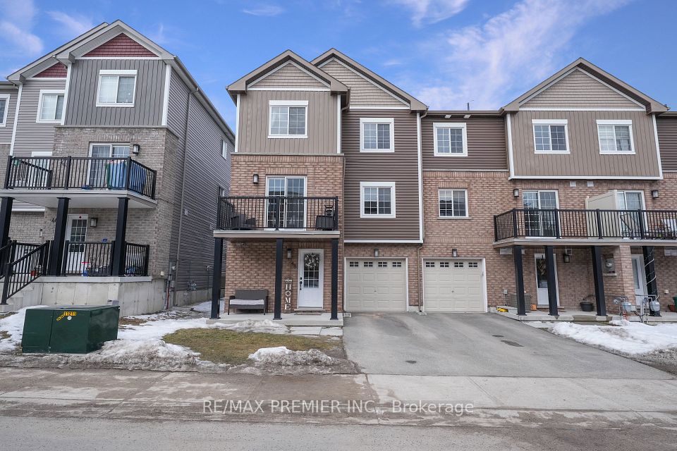 Att/Row/Townhouse at 48 Andean Lane, Barrie, ON L9J 0B1, Barrie