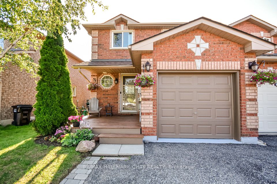 Att/Row/Townhouse at 17 Srigley Street, Barrie, ON L4N 0L9, Barrie