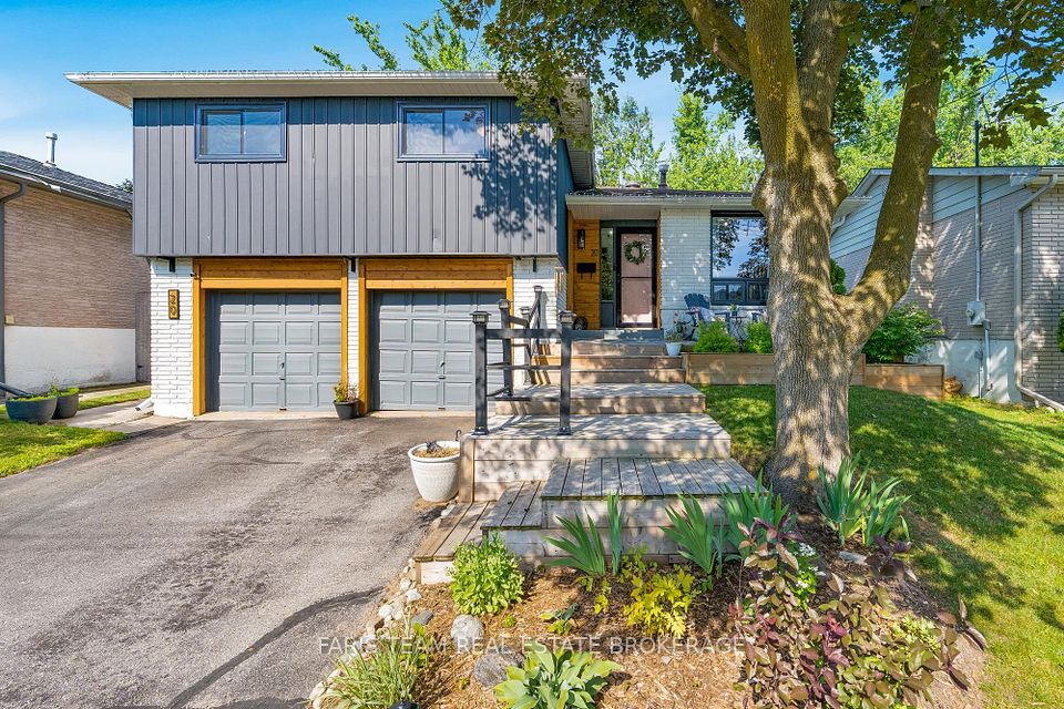 20 Carol Road, Barrie, ON L4N 3P5 at 20 Carol Road, Barrie, ON L4N 3P5, Barrie, ON, L4N 3P5