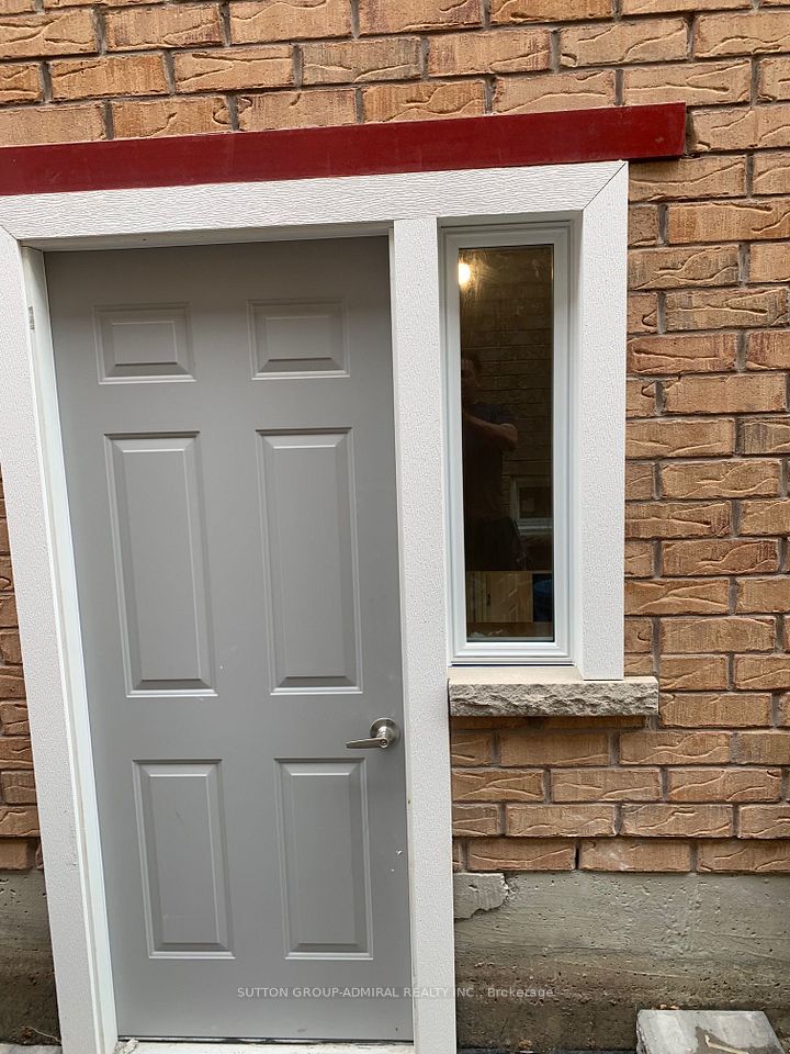 Detached at 65 Majesty Boulevard basement, Barrie, ON L4M 0E4, Barrie