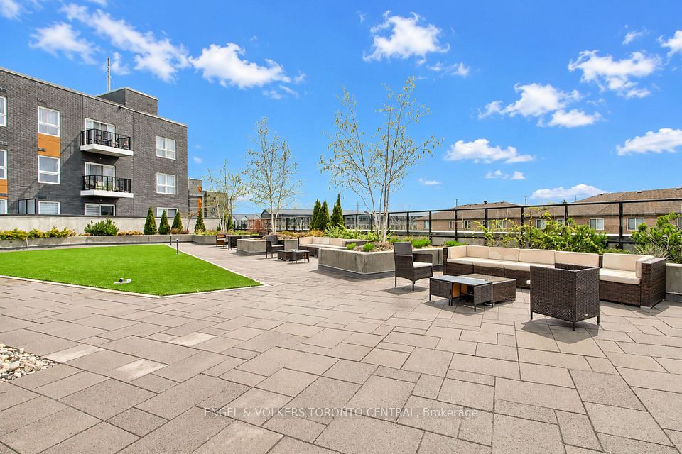 Condo Apartment at 430 ESSA Road 418, Barrie, ON L9J 0M1, Barrie