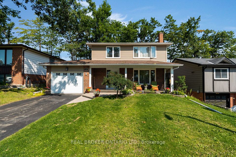 Detached at 40 Farmingdale Crescent, Barrie, ON L4M 5E5, Barrie