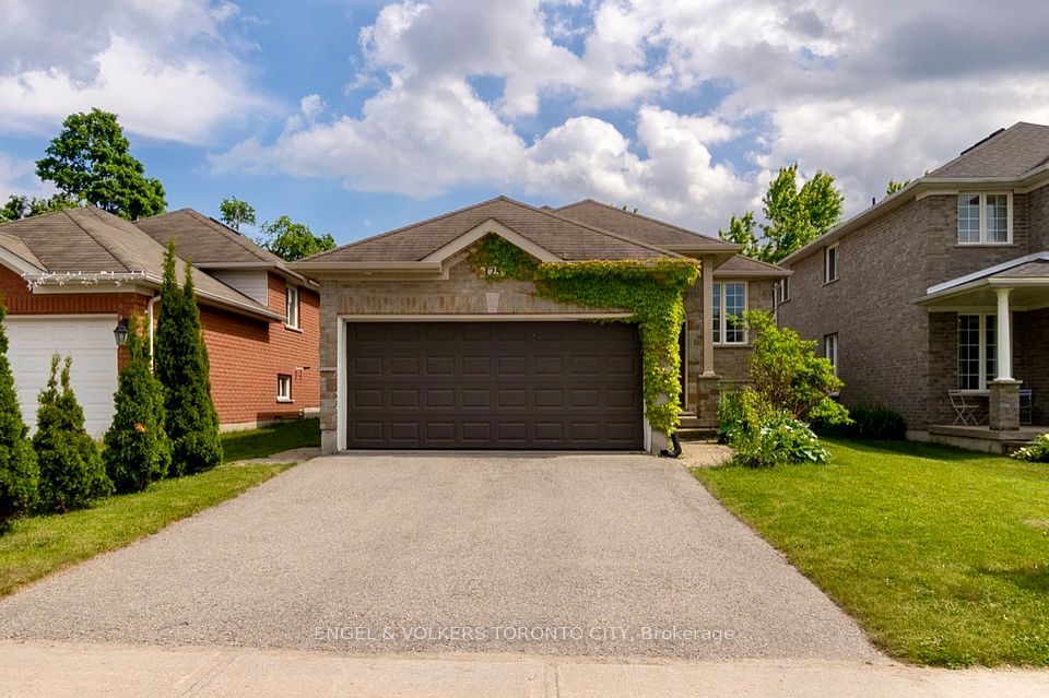 Duplex at 125 Sovereign's Gate Lower, Barrie, ON L4N 0Y9, Barrie