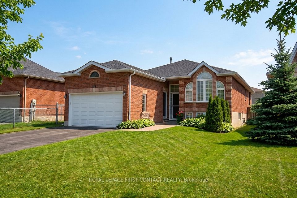 Detached at 238 Wessenger Drive Upper, Barrie, ON L4N 8R4, Barrie