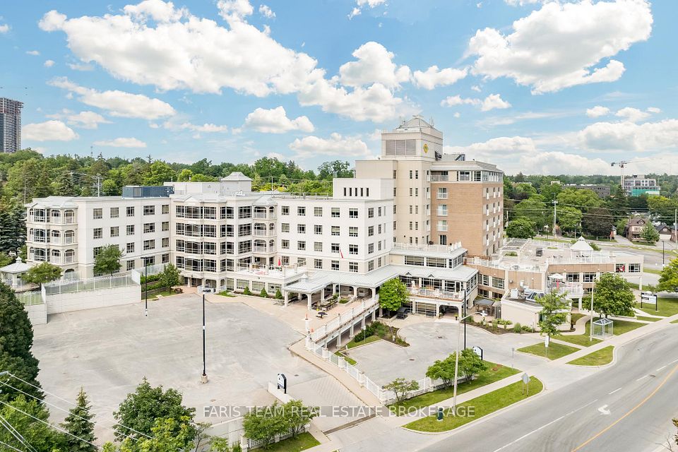 Condo Apartment at 74 Ross Street 82, Barrie, ON L4N 1G3, Barrie