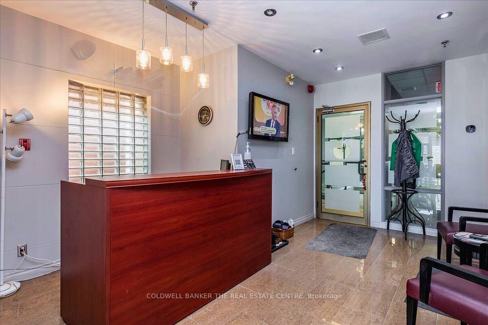50 Dunlop Street E 200, Barrie, ON L4M 6J9