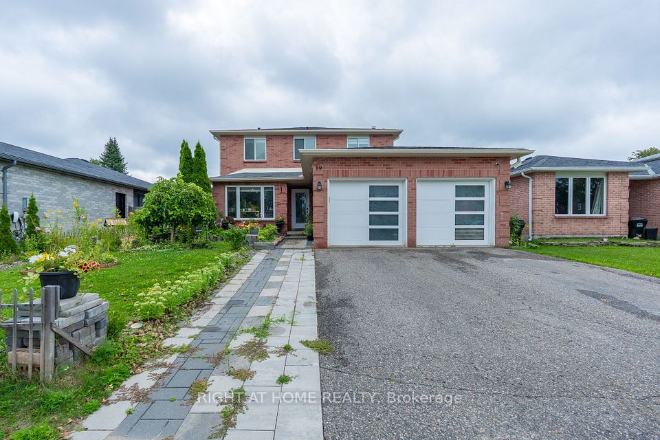 19 Cardinal Street, Barrie, ON L4M 6C8 at 19 Cardinal Street, Barrie, ON L4M 6C8, Barrie, ON, L4M 6C8