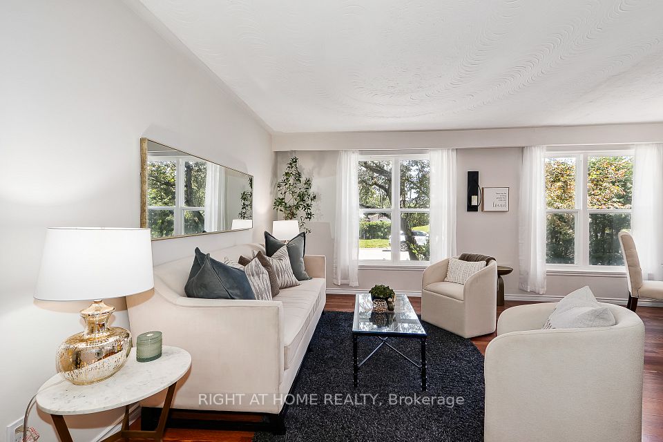 1059 Glen Mhor Crescent, Midland, ON L4R 4P5 at 1059 Glen Mhor Crescent, Midland, ON L4R 4P5, Midland, ON, L4R 4P5