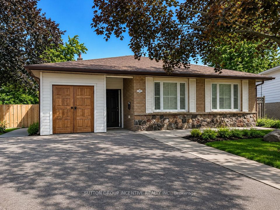 35 Davies Crescent, Barrie, ON L4M 2M4 at 35 Davies Crescent, Barrie, ON L4M 2M4, Barrie, ON, L4M 2M4