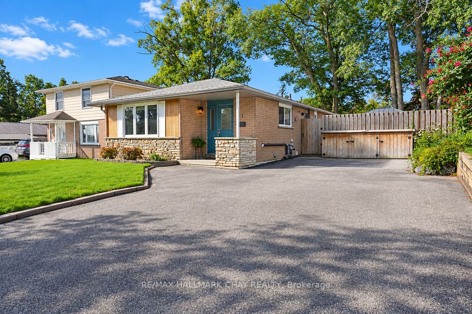 11 Daphne Crescent, Barrie, ON L4M 2Y7 at 11 Daphne Crescent, Barrie, ON L4M 2Y7, Barrie, ON, L4M 2Y7