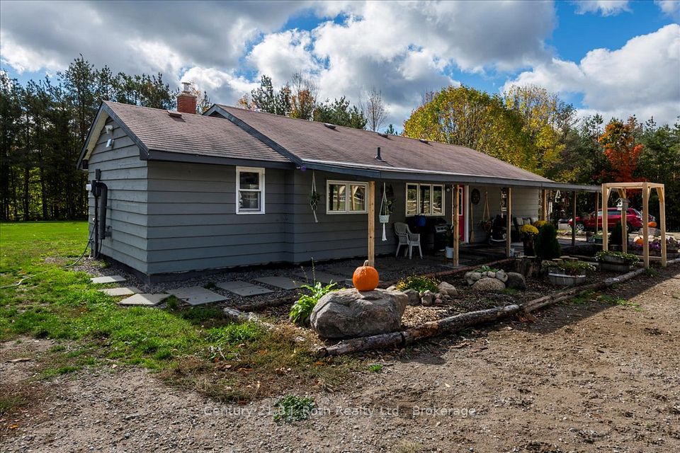 2286 Flos 10 Road, Springwater, ON L0L 1P0 at 2286 Flos 10 Road, Springwater, ON L0L 1P0, Springwater, ON, L0L 1P0
