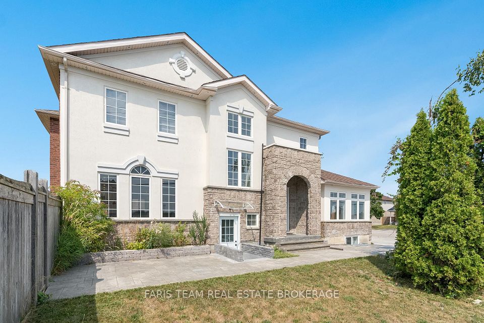 2 Vanessa Drive, Orillia, ON L3V 7Y8 at 2 Vanessa Drive, Orillia, ON L3V 7Y8, Orillia, ON, L3V 7Y8