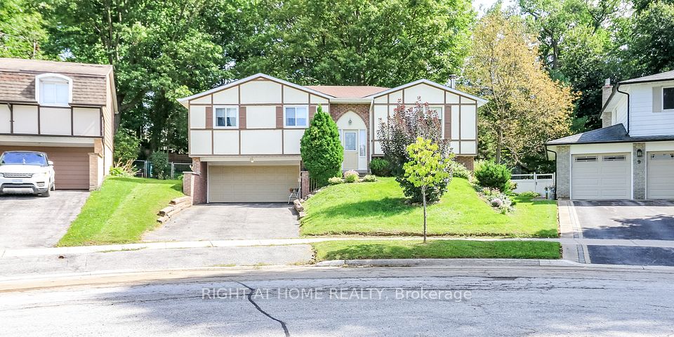Detached at 10 Campfire Court, Barrie, ON L4M 5G9, Barrie