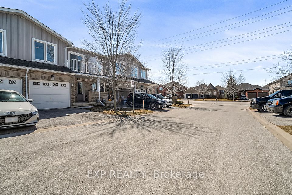 Att/Row/Townhouse at 75 Prince William Way 6, Barrie, ON L4M 0A1, Barrie