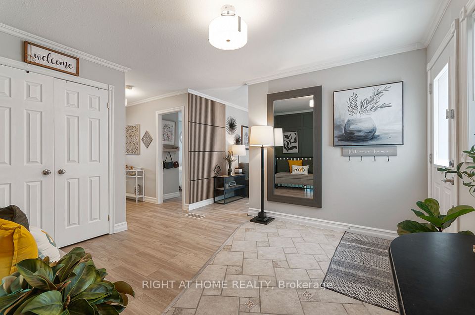 Semi-Detached  at 174 Sundew Drive, Barrie, ON L4N 9N1, Barrie