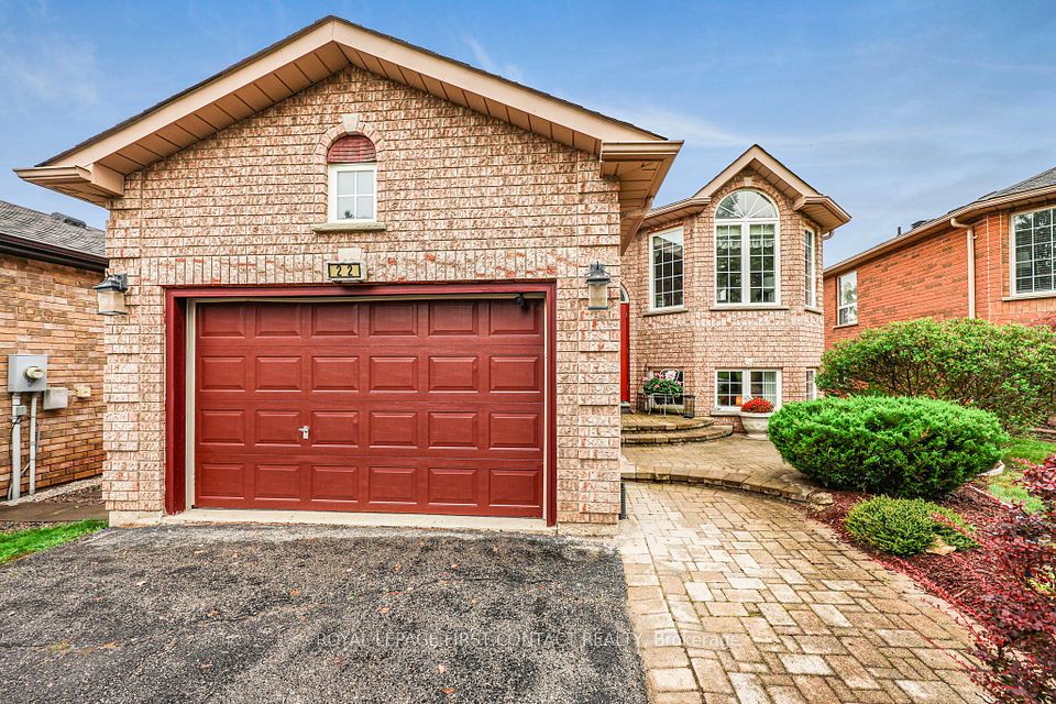 Detached at 22 Logan Court, Barrie, ON L4N 8G9, Barrie