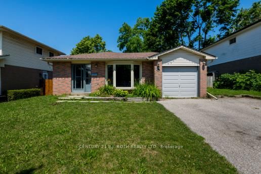 Detached at 36 Cynthia Court, Barrie, ON L4M 2X4, Barrie