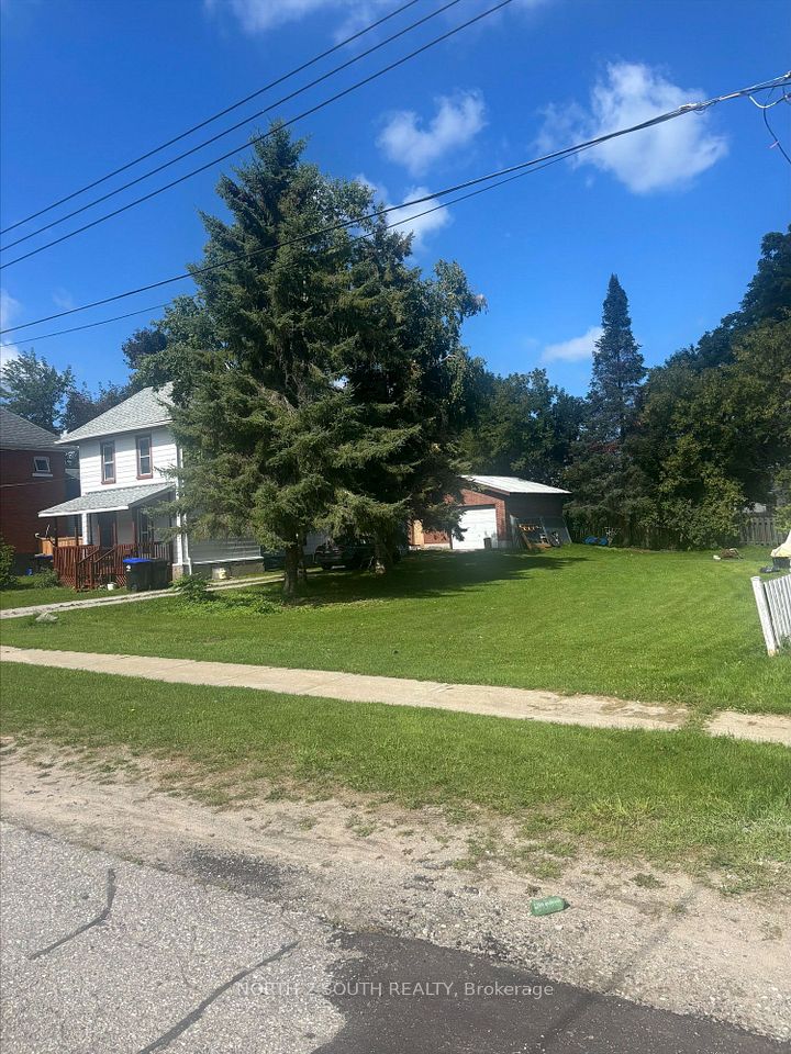 242 Barnett Avenue, Midland, ON L4R 1N1 at 242 Barnett Avenue, Midland, ON L4R 1N1, Midland, ON, L4R 1N1