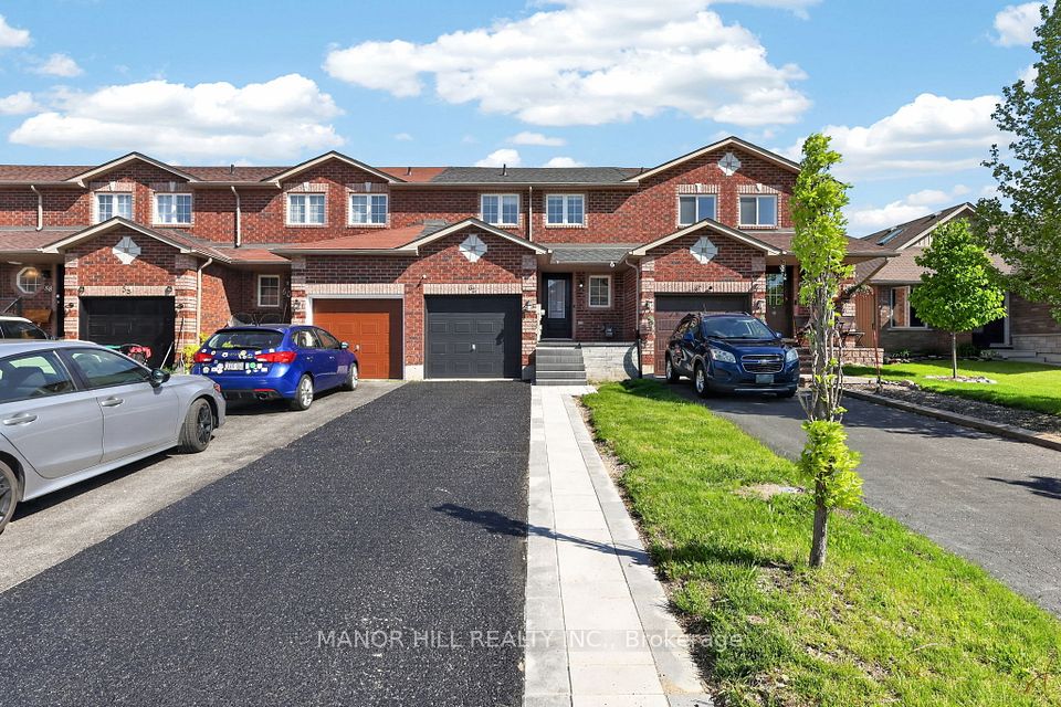 Att/Row/Townhouse at 62 Monarchy Street N, Barrie, ON L4M 7K1, Barrie