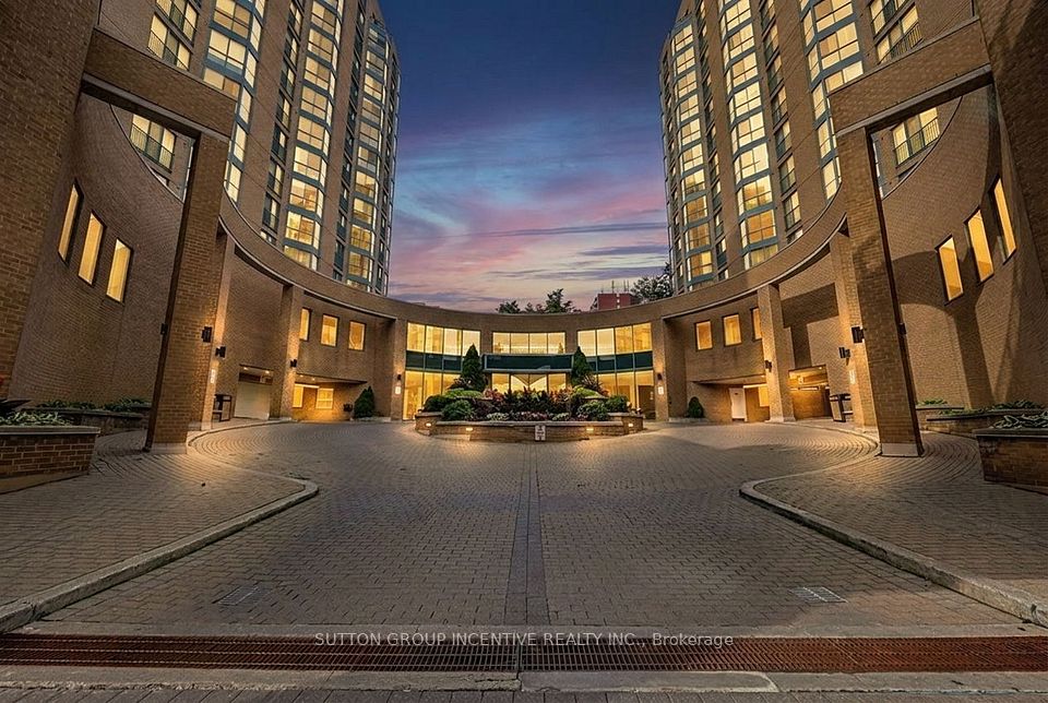 Condo Apartment at 140 Dunlop Street E 304, Barrie, ON L4M 6H9, Barrie