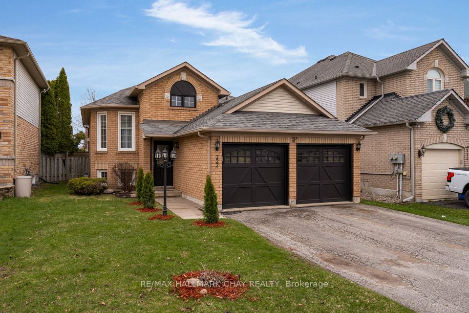 Detached at 222 Wessenger Drive, Barrie, ON L4N 8R4, Barrie