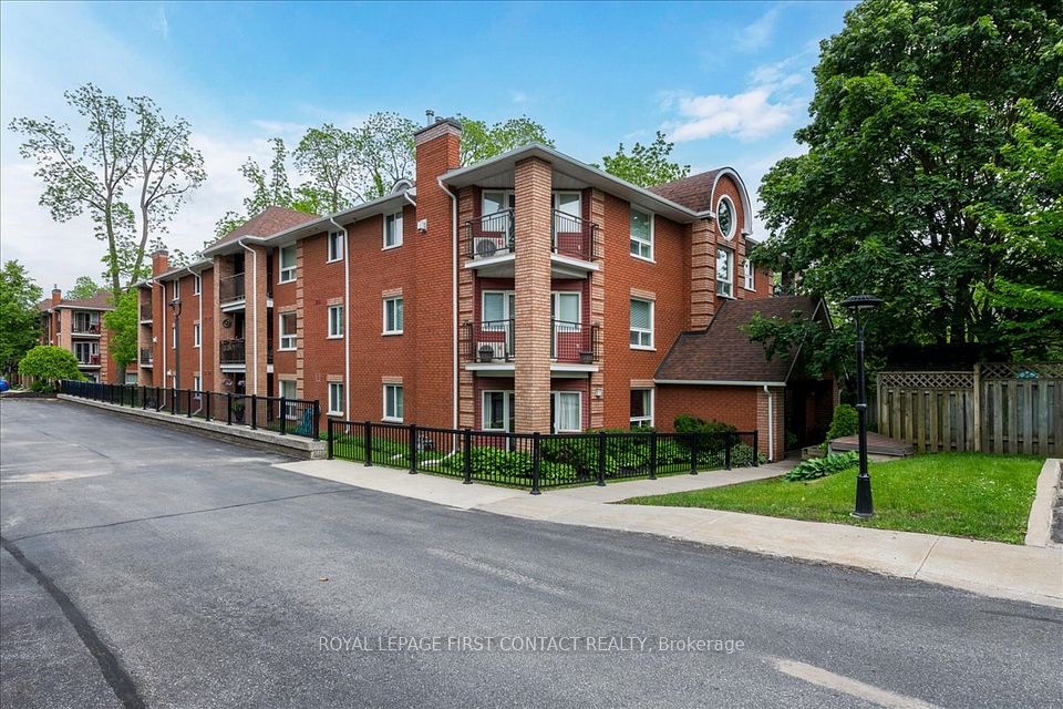 Condo Apartment at 131 Clapperton Street 102, Barrie, ON L4M 3G3, Barrie
