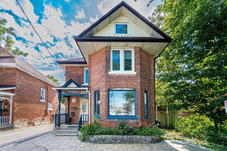 100 Essa Road Main Floor, Barrie, ON L4N 3K7