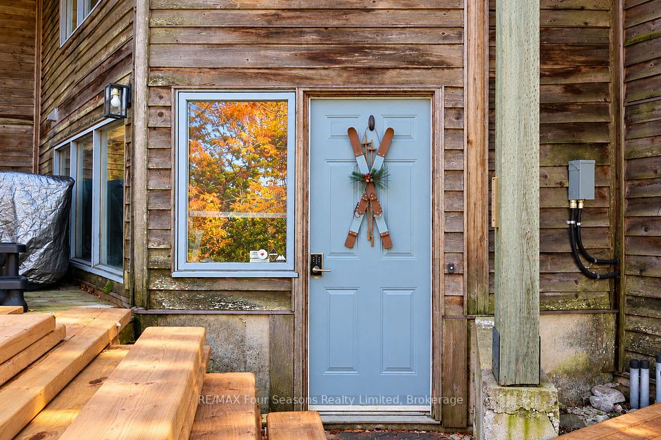 1945 Nottawasaga 10 Concession S, Clearview, ON L0M 1H0 2