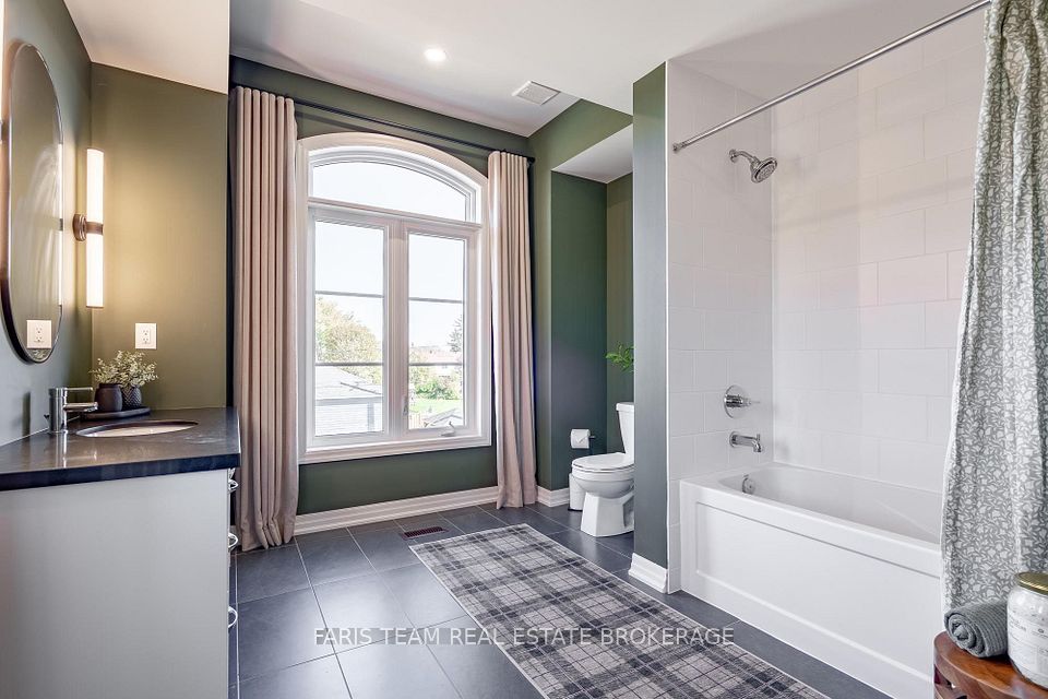207 Sutherland Street S, Clearview, ON L0M 1S0 22