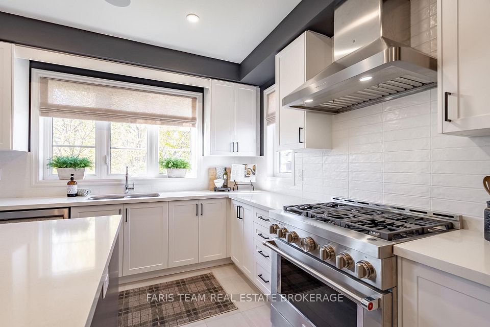207 Sutherland Street S, Clearview, ON L0M 1S0 5