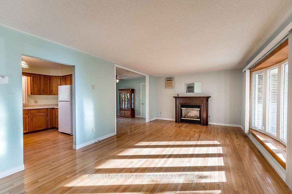 224 Christopher Street, Clearview, ON L0M 1S0 10