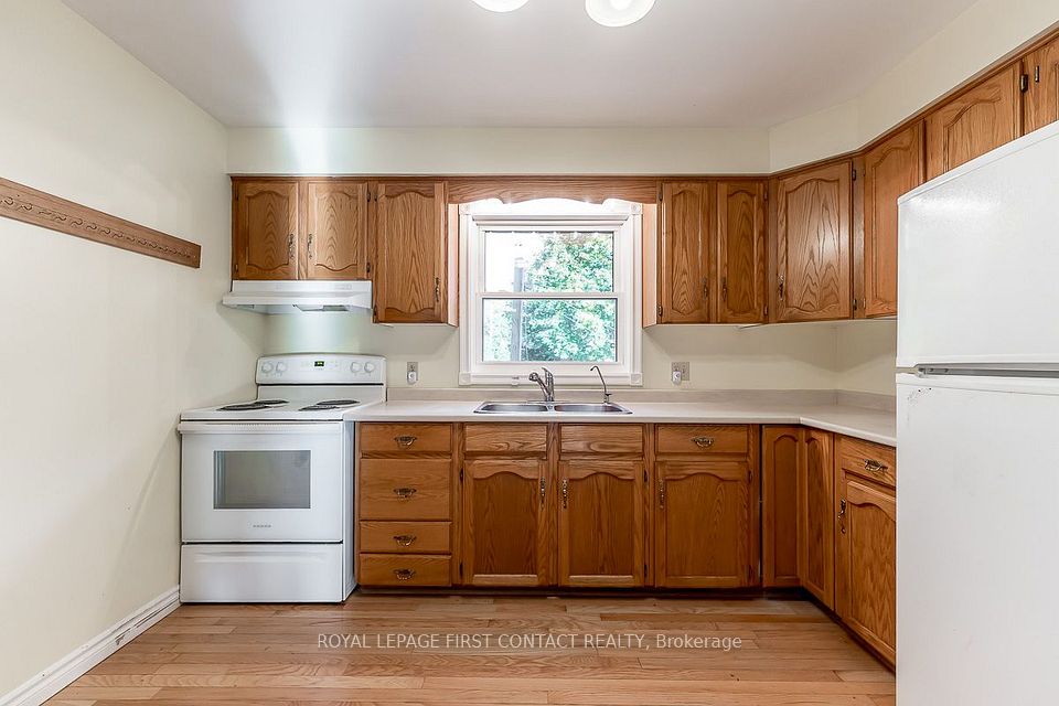 224 Christopher Street, Clearview, ON L0M 1S0 11