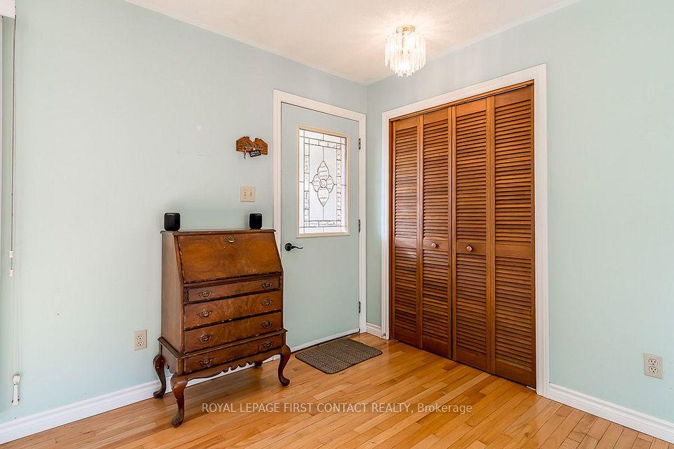 224 Christopher Street, Clearview, ON L0M 1S0 7
